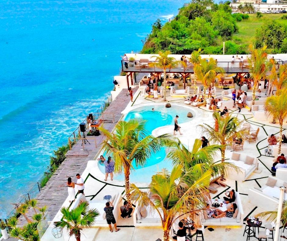 Best Uluwatu Beach Clubs: Unwind In Paradise With These Top Beachside ...